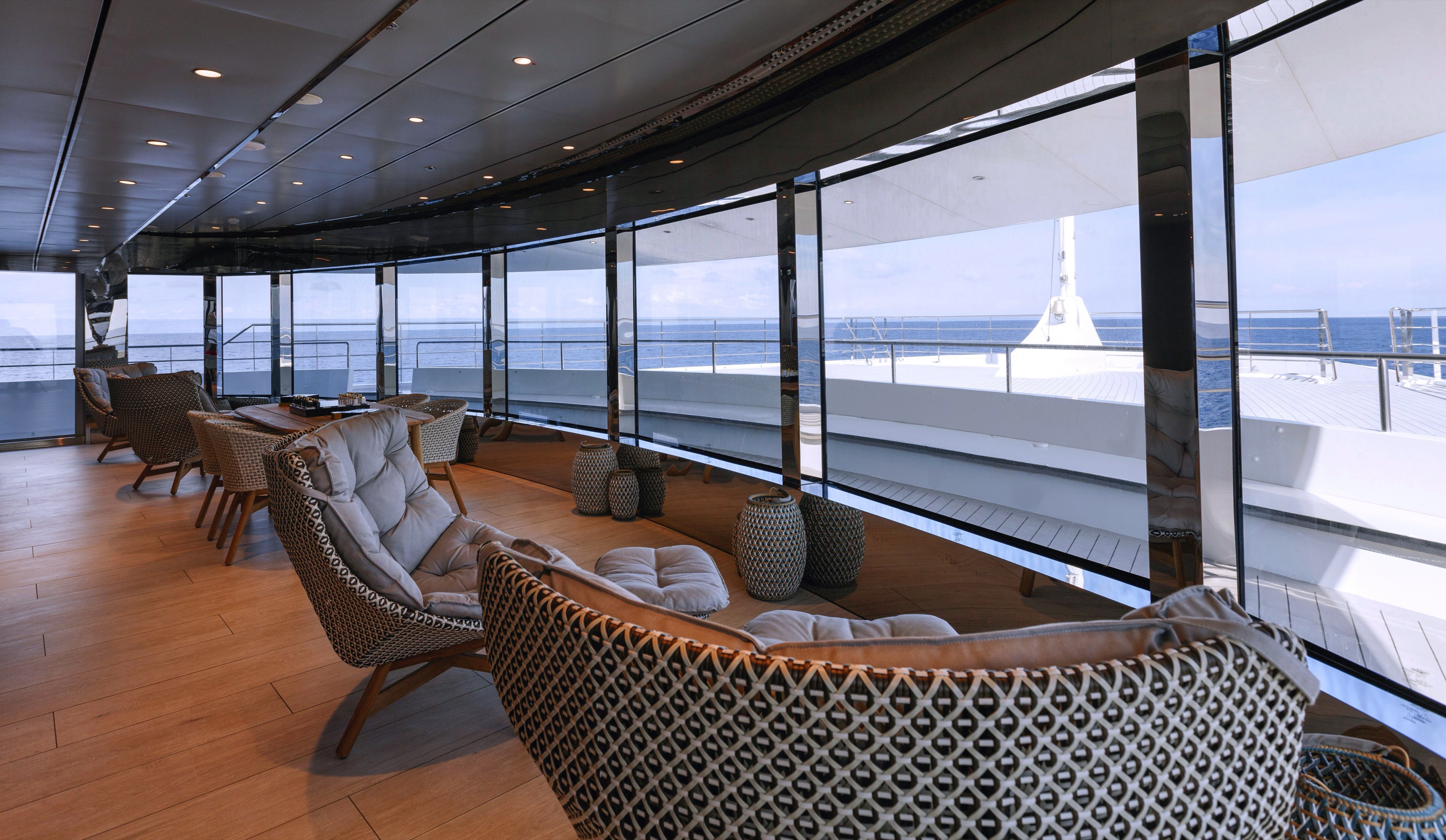 Emerald Sakara - Observation Lounge